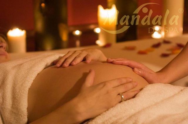 Nurturing pregnancy massage