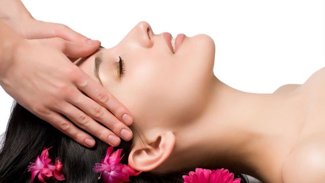 Stress relief head & neck massage with bath entry